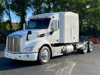 2015 Peterbilt 579 AUTOMATIC, ONLY 573K MILES,Double Bunk, Inverter, Virgin tires