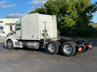 2015 Peterbilt 579 AUTOMATIC, ONLY 573K MILES,Double Bunk, Inverter, Virgin tires