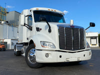2015 Peterbilt 579 AUTOMATIC, ONLY 573K MILES,Double Bunk, Inverter, Virgin tires