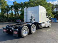 2015 Peterbilt 579 AUTOMATIC, ONLY 573K MILES,Double Bunk, Inverter, Virgin tires