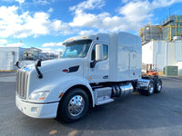 2015 Peterbilt 579 AUTOMATIC, ONLY 573K MILES,Double Bunk, Inverter, Virgin tires