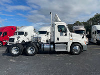 2014 FREIGHTLINER CASCADIA DAY CAB, DD13, 435 HP, 10 SPD, 178" WB, 441K MILES!!!!