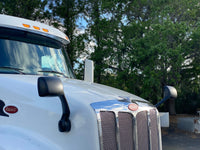 2015 Peterbilt 579 AUTOMATIC, ONLY 573K MILES,Double Bunk, Inverter, Virgin tires