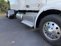 2015 Peterbilt 579 AUTOMATIC, ONLY 573K MILES,Double Bunk, Inverter, Virgin tires