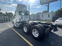 2014 FREIGHTLINER CASCADIA DAY CAB, DD13, 435 HP, 10 SPD, 178" WB, 441K MILES!!!!