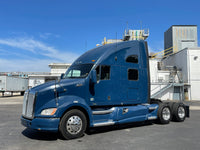2012 Kenworth T700, 10 SPEED, Thermo King APU, Refurbished, Great start up Truck.