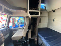 2013 Volvo VNL 670 CUMMINS ISX, AUTO, APU, INVERTER! only 592K miles!!!