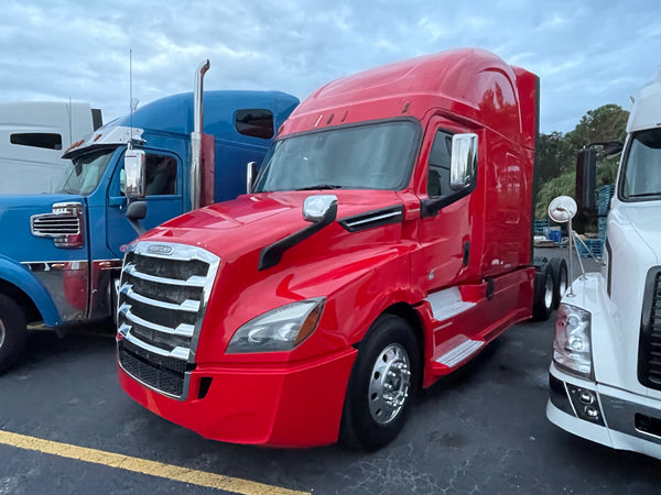 2018 FREIGHTLINER CASCADIA 126, DD15, 450 HP, 657K MILES!