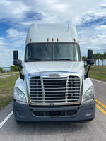 2015 Freightliner Cascadia, 10 spd, DD15, 455HP, 70" DOUBLE BUNK!