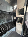 2015 Freightliner Cascadia, 10 spd, DD15, 455HP, 70" DOUBLE BUNK!