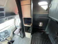 2015 Freightliner Cascadia, 10 spd, DD15, 455HP, 70" DOUBLE BUNK!