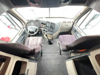 2015 Freightliner Cascadia, 10 spd, DD15, 455HP, 70" DOUBLE BUNK!