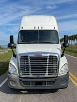 2015 Freightliner Cascadia, 10 spd, DD15, 455HP, 70" DOUBLE BUNK! 813k