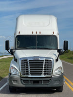2015 Freightliner Cascadia, 10 spd, DD15, 455HP, 70" DOUBLE BUNK! 813k