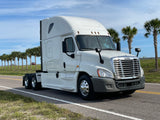 2015 Freightliner Cascadia, 10 spd, DD15, 455HP, 70" DOUBLE BUNK! 813k