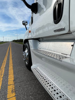 2015 Freightliner Cascadia, 10 spd, DD15, 455HP, 70" DOUBLE BUNK! 813k