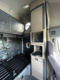2015 Freightliner Cascadia, 10 spd, DD15, 455HP, 70" DOUBLE BUNK! 813k
