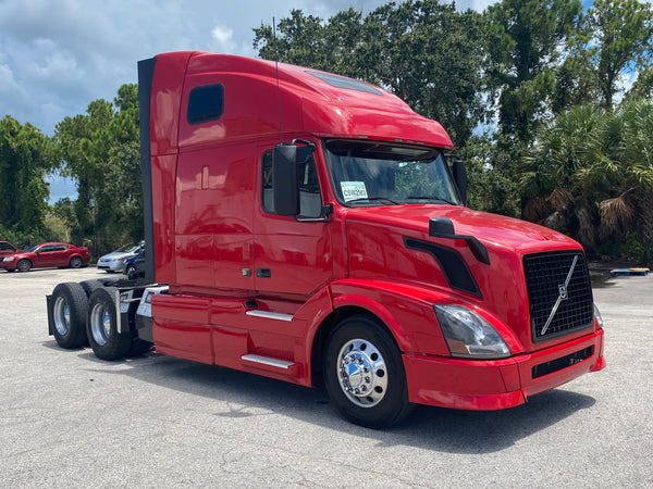 2013 Volvo VNL 670 CUMMINS ISX, AUTO, APU, INVERTER! only 524K miles!!!