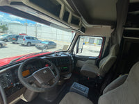 2013 Volvo VNL 670 CUMMINS ISX, AUTO, APU, INVERTER! only 592K miles!!!