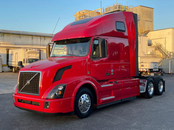 2017 Volvo VNL670 D13, AUTO, I-SHIFT, TK APU, INVERTER, 493K!