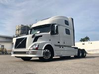 2015 Volvo VNL780 BIG SLEEPER, work station, I-shift AUTO, TV, Inverter, Fridge.