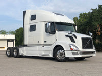 2015 Volvo VNL780 BIG SLEEPER, work station, I-shift AUTO, TV, Inverter, Fridge.