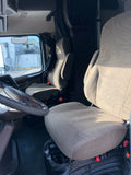 2015 Volvo VNL780 BIG SLEEPER, work station, I-shift AUTO, TV, Inverter, Fridge.