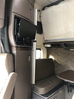 2015 Volvo VNL780 BIG SLEEPER, work station, I-shift AUTO, TV, Inverter, Fridge.