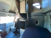 2012 Freightliner Cascadia 125, Cummins ISX, AUTO, APU, Inverter, 568k Miles!!!