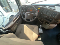 2015 Volvo VNL 670 D13,I-shift AUTO, APU, INVERTER, 571k miles!!!