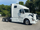 2015 Volvo VNL 670 D13,I-shift AUTO, APU, INVERTER, 571k miles!!!