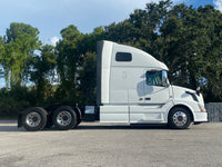 2015 Volvo VNL 670 D13,I-shift AUTO, APU, INVERTER, 571k miles!!!