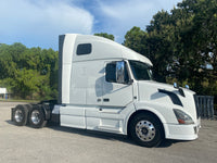 2015 Volvo VNL 670 D13,I-shift AUTO, APU, INVERTER, 571k miles!!!