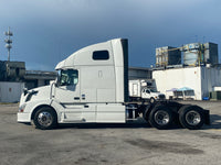 2015 Volvo VNL 670 D13,I-shift AUTO, APU, INVERTER, 571k miles!!!
