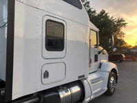 2009 Kenworth T660 816k miles, 13 Speed, Cummins, STUDIO SLEEPER