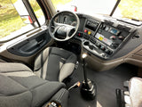 2016 Freightliner Cascadia DD13, 10 Spd Manual, Lots of options, LOW LOW Miles 496k
