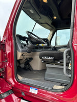 2016 Freightliner Cascadia DD13, 10 Spd Manual, Lots of options, LOW LOW Miles 496k