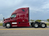 2016 Freightliner Cascadia DD13, 10 Spd Manual, Lots of options, LOW LOW Miles 496k