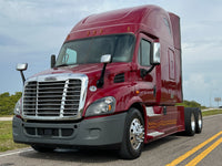 2016 Freightliner Cascadia DD13, 10 Spd Manual, Lots of options, LOW LOW Miles 496k
