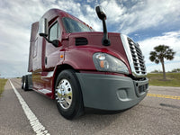 2016 Freightliner Cascadia DD13, 10 Spd Manual, Lots of options, LOW LOW Miles 496k