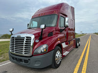 2016 Freightliner Cascadia DD13, 10 Spd Manual, Lots of options, LOW LOW Miles 496k
