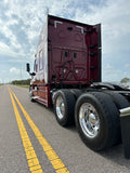 2016 Freightliner Cascadia DD13, 10 Spd Manual, Lots of options, LOW LOW Miles 496k