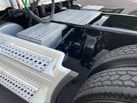 2012 Freightliner Cascadia 125, DD15, 10 Speed, PTO, Inverter!!!
