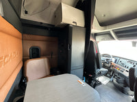 2019 FREIGHTLINER CASCADIA 126, DD15, DT-12 AUTO,782k miles, TK APU, Driver Loft!