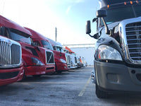 2012 Freightliner Cascadia Daycab 450k