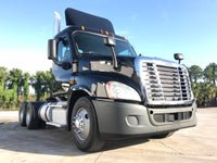 2012 Freightliner Cascadia Daycab 450k