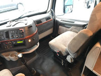2011 Volvo 670 Semi Truck