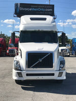 2011 Volvo VNL 670 Semi Truck