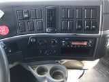 2011 Volvo VNL 670 Semi Truck