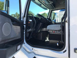 2011 Volvo VNL 670 Semi Truck